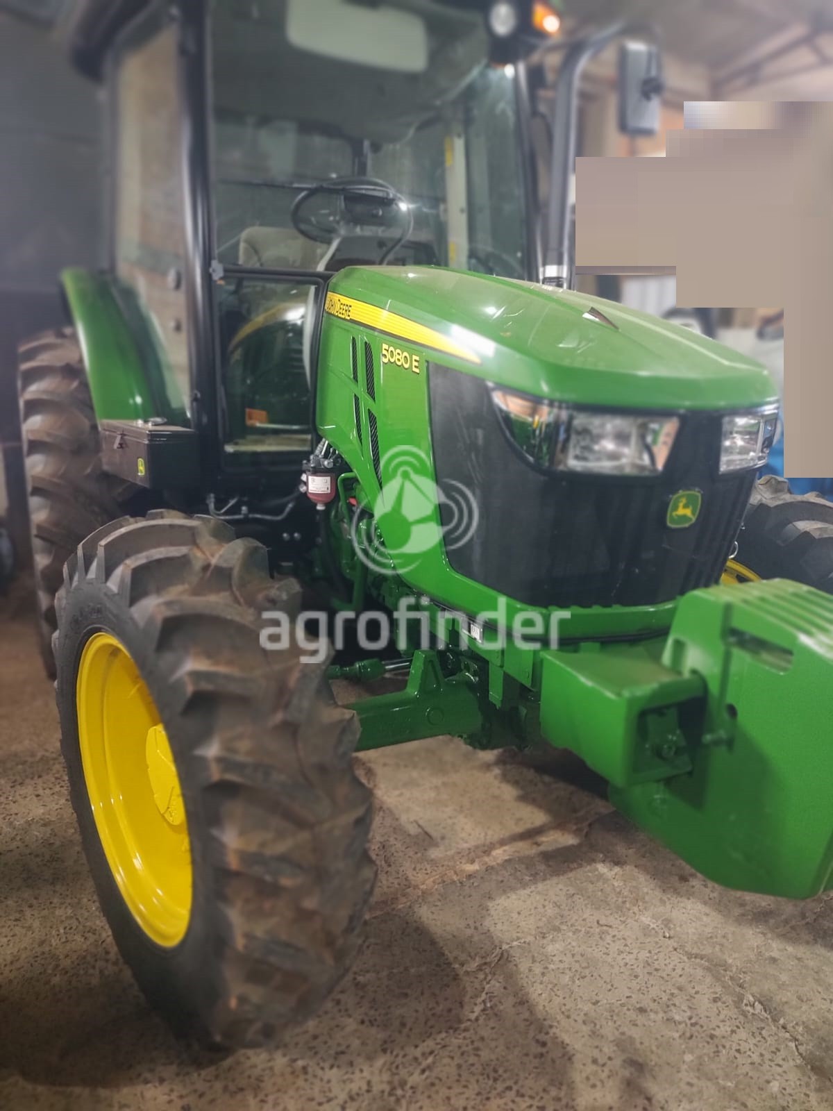 Trator John Deere 5080 E
Ano 2023