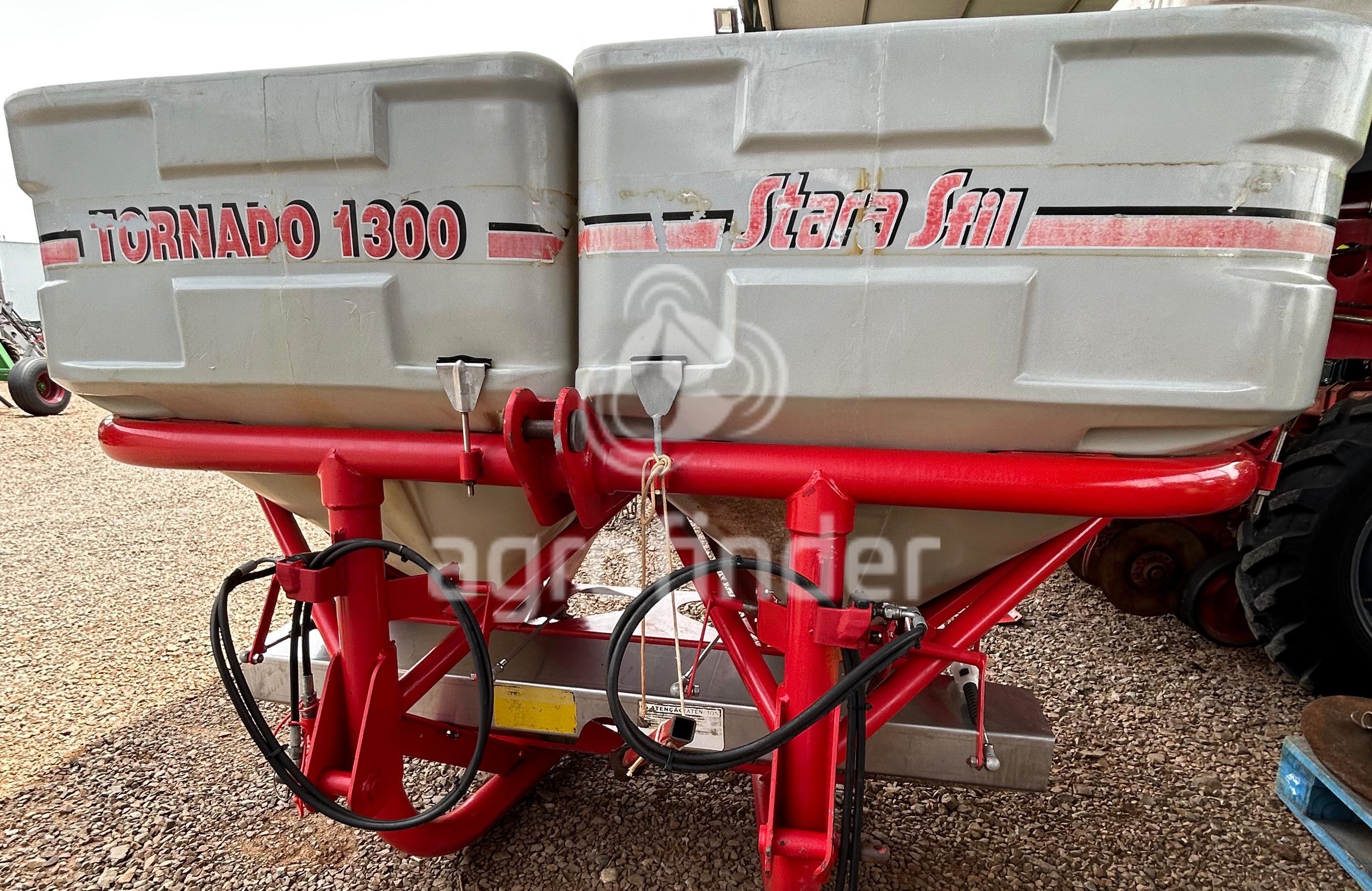 Distribuidor de Fertilizante Sólido Stara Tornado 1300
Ano 2002