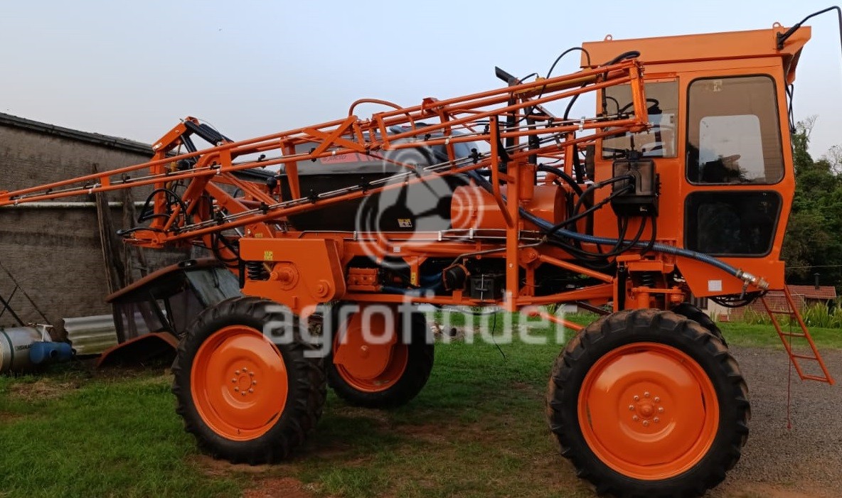 Pulverizador Autopropelido Jacto Uniport 2000 
 Ano 2004