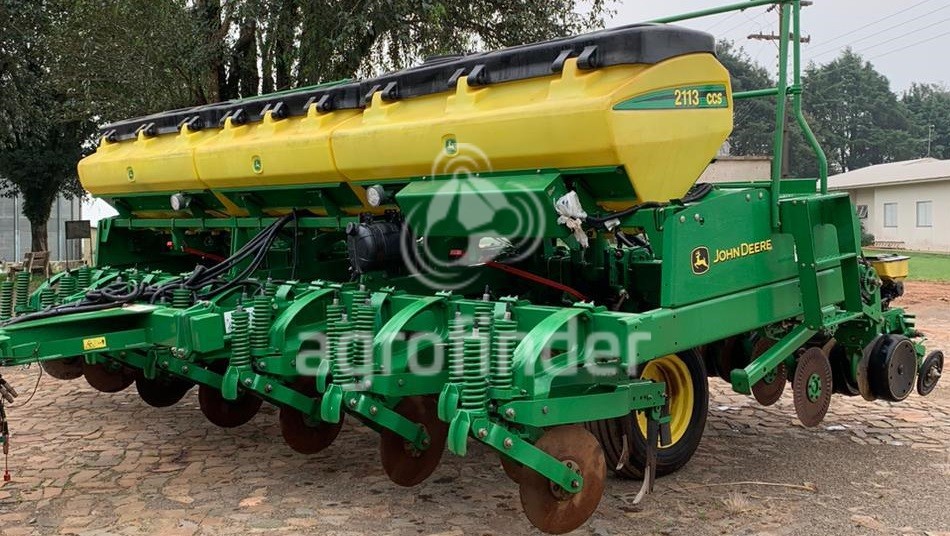 Plantadeira de Verão John Deere 2113 
 Ano 2022
