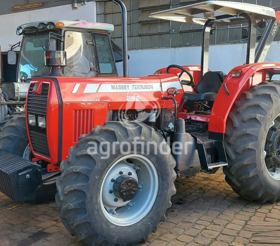 Trator Massey Ferguson 292
Ano 2008