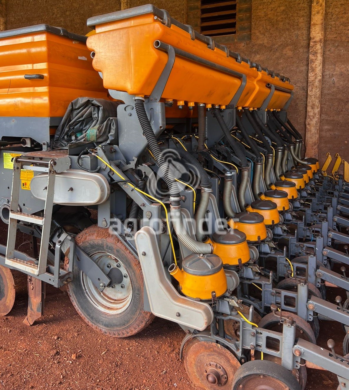 Plantadeira de Verão Valtra BM 1106 M
Ano 2013