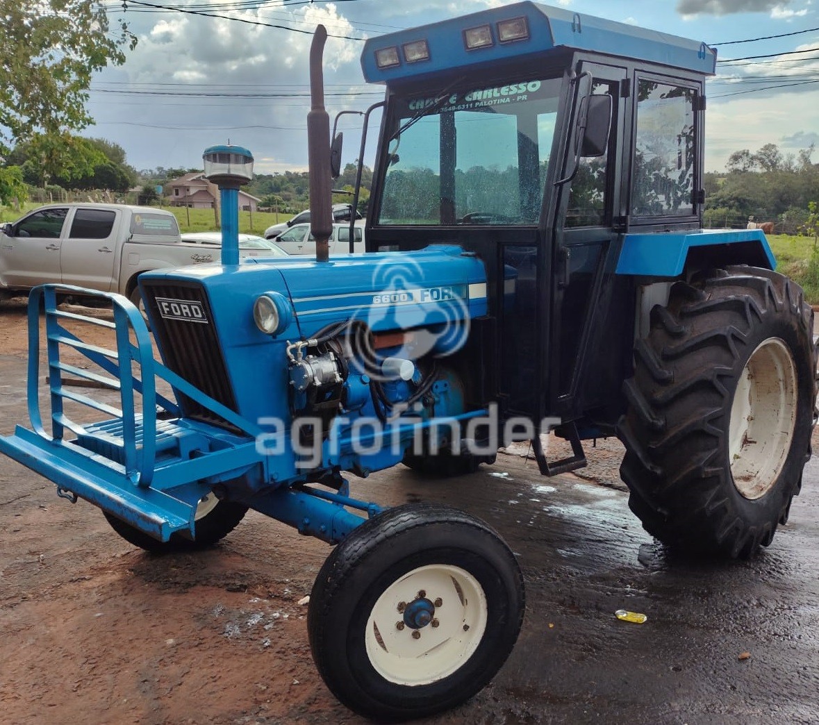 Trator Ford 6600
Ano 1977