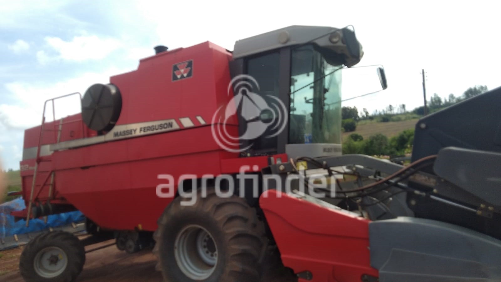 Colheitadeira de grão Massey Ferguson 32
Ano 2016