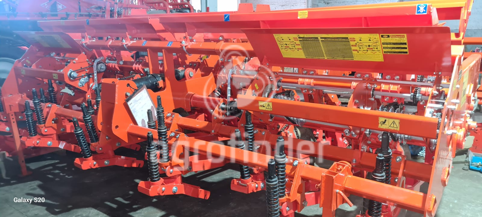 Plantadeira de Verão Kuhn PDM PG 1000 EXTRA
Ano 2013