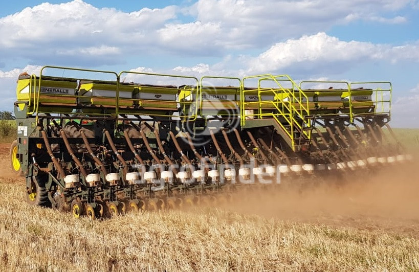 Plantadeira de Verão KF Generalle 26 L
Ano 2016