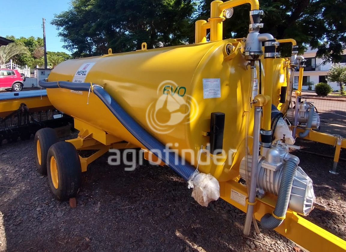 Distribuidor de Adubo Orgânico Líquido Mepel Daol Vácuo Compressor 5000 L EVO 
 Ano 2023