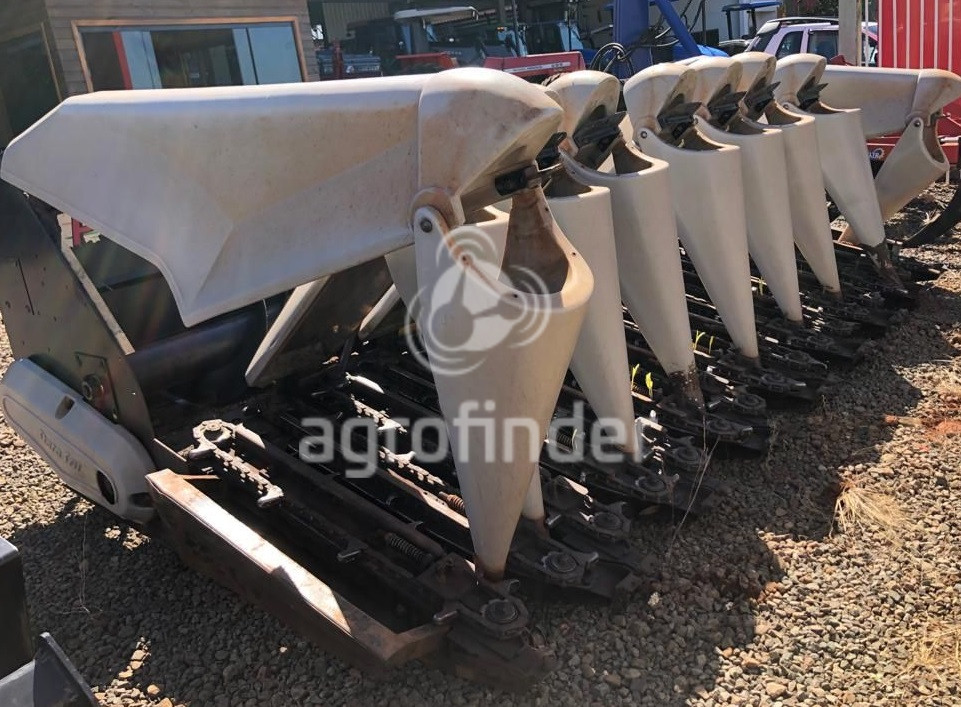 Plataforma de Milho Sfil PLM 5000 
 Ano 2003