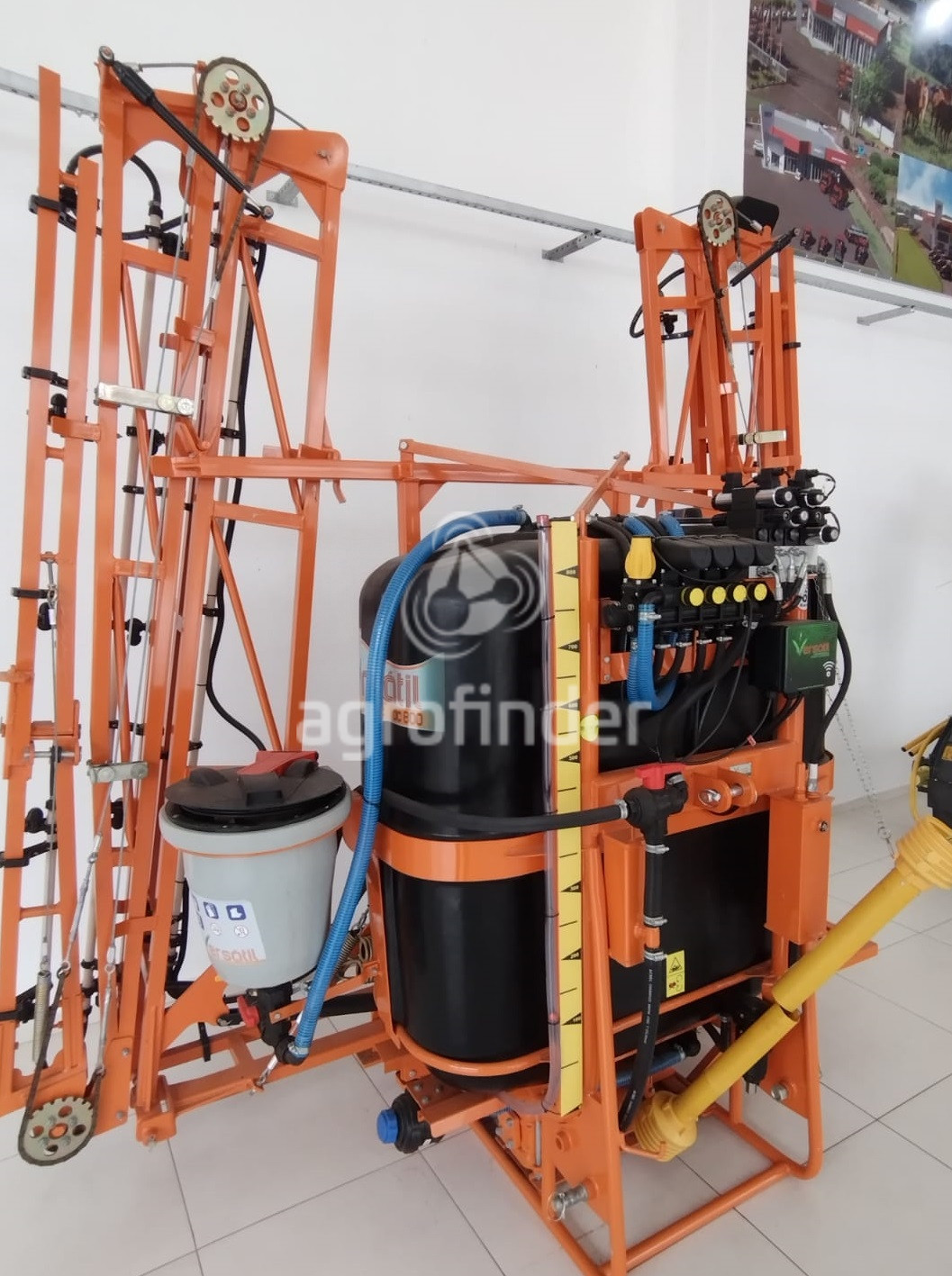 Pulverizador Hidráulico Versátil DC 800 
 Ano 2023