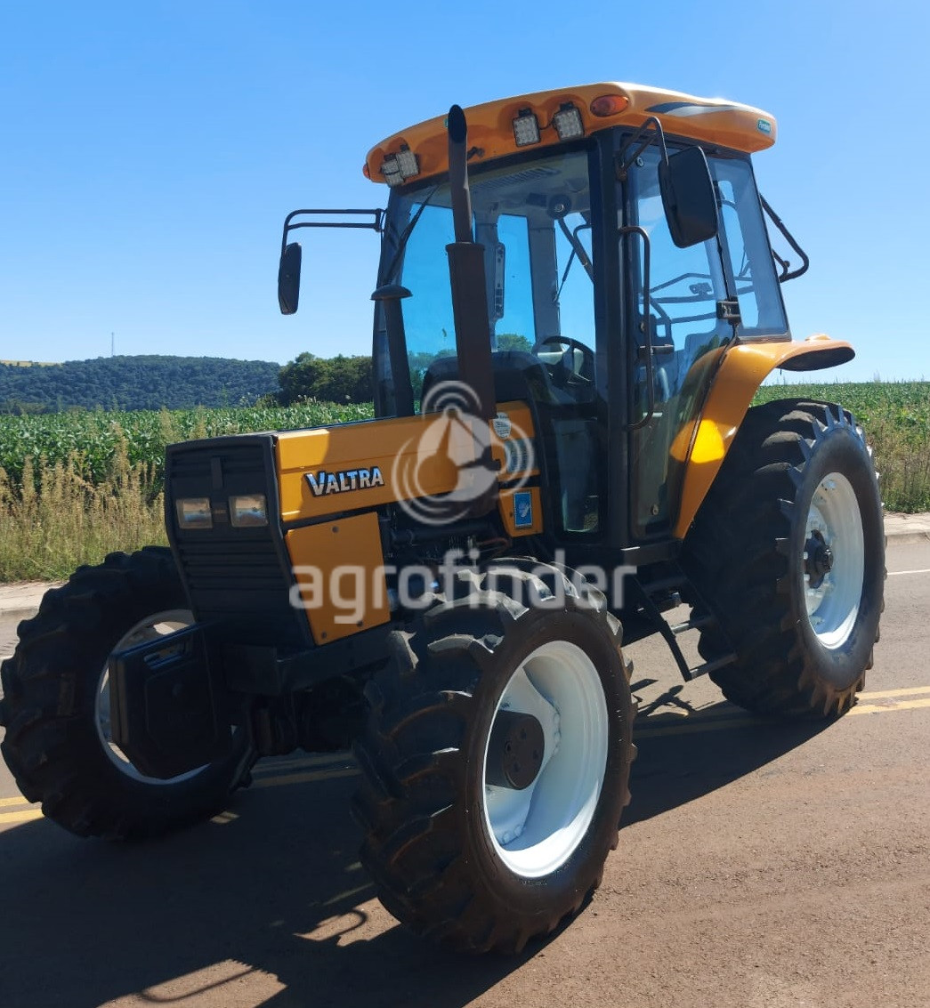 Trator Valtra 785 
 Ano 2008