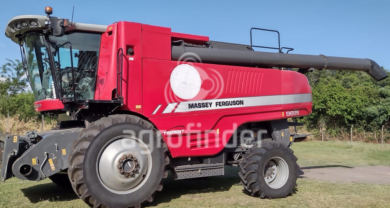 Colheitadeira de grão Massey Ferguson 9895 
 Ano 2018