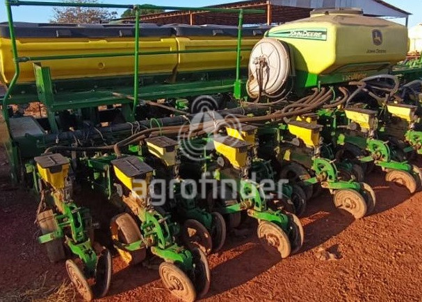 Plantadeira de Verão John Deere CCS 
 Ano 2013
