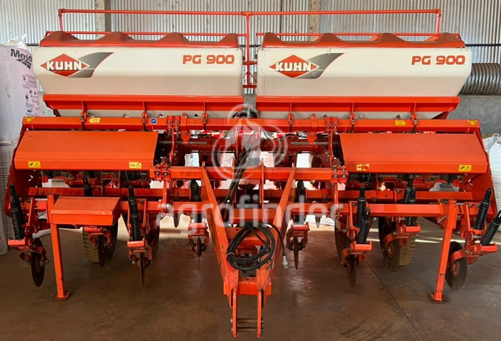 Plantadeira de Verão Kuhn PDM PG 900
Ano 2012