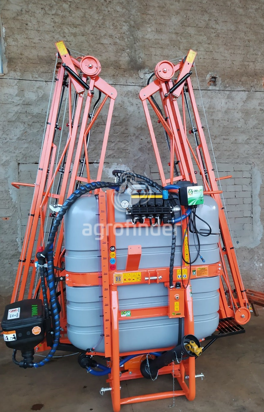Pulverizador Hidráulico Unifort 1000 L 
 Ano 2023